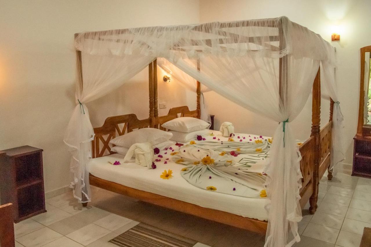 Nature Lanka Ayurveda Resort - All Meals And Ayurveda Treatments With Yoga แทนกาลเล ภายนอก รูปภาพ